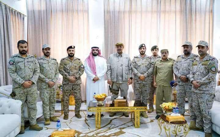 صحيفة: الوفد العسكري السعودي–الإماراتي في عدن يبحث خروج الانتقالي من حضرموت والمهرة