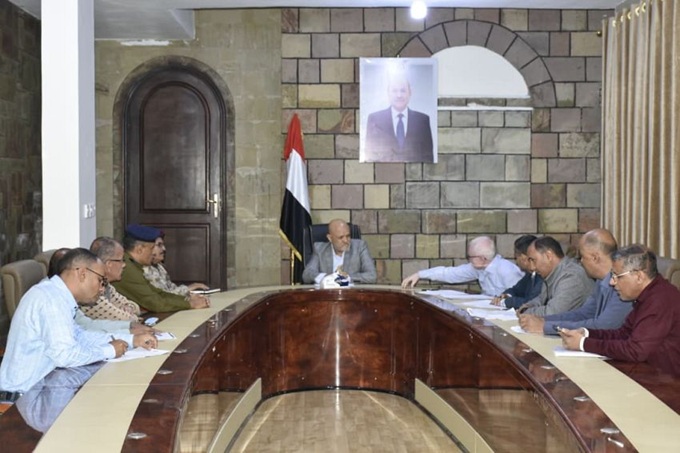 محافظ تعز يوجه ببدء تنفيذ الخطة الطارئة لمواجهة أزمة المياه وتوحيد الجهود الإدارية والأمنية