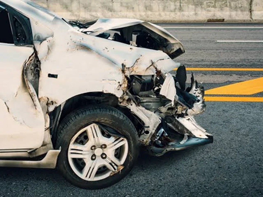 وفاة وإصابة 9 أشخاص إثر حوادث مرورية في المحافظات المحررة خلال يوم واحد