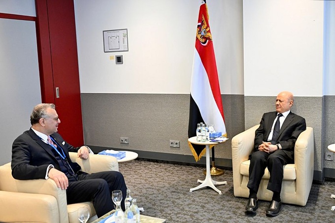 الرئيس العليمي لـ مسؤول أمريكي: نجاح الدولة اليمنية أفضل استثمار استراتيجي لأمن الخليج والبحر الأحمر والسلام العالمي