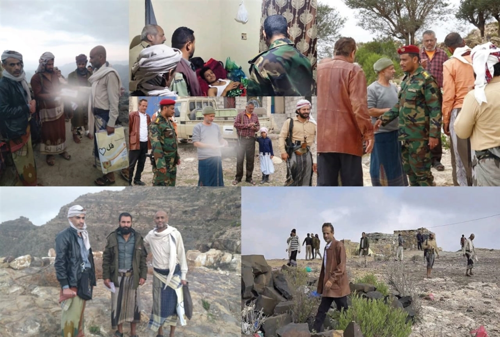 قيادة المقاومة الشعبية بالشمايتين تزور مواقع الجيش في جبهة الأحكوم بتعز