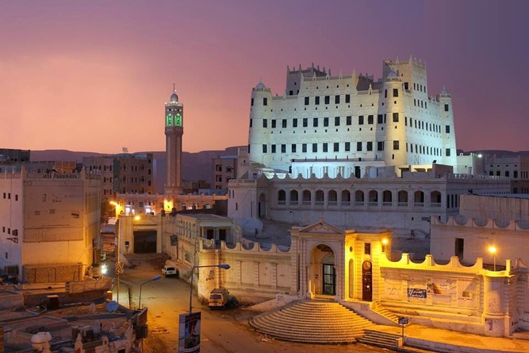 السلطة المحلية في وادي وصحراء حضرموت تصدر بيانًا هامًا