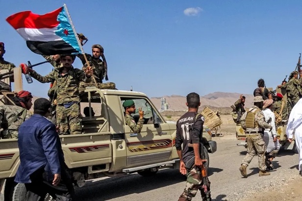 شبكة حقوقية توثق 25 سجنًا سريًا تابعة لميليشيا الانتقالي في الجنوب والشرق