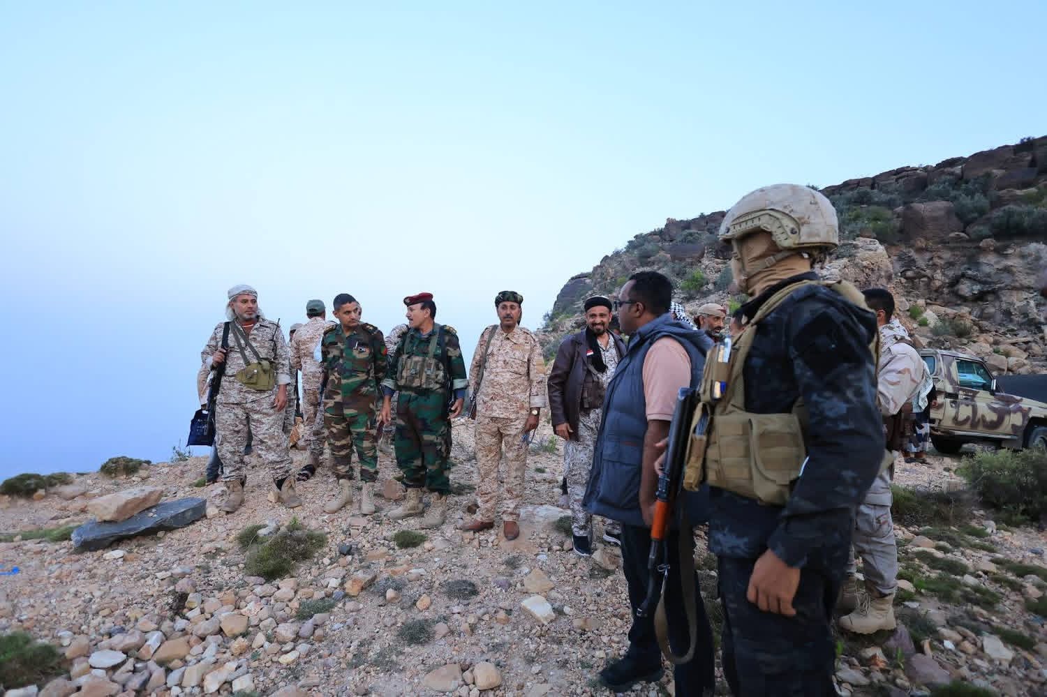 مجلس المقاومة في المواسط يسيّر قافلة غذائية لدعم المرابطين في جبهة الصلو بتعز