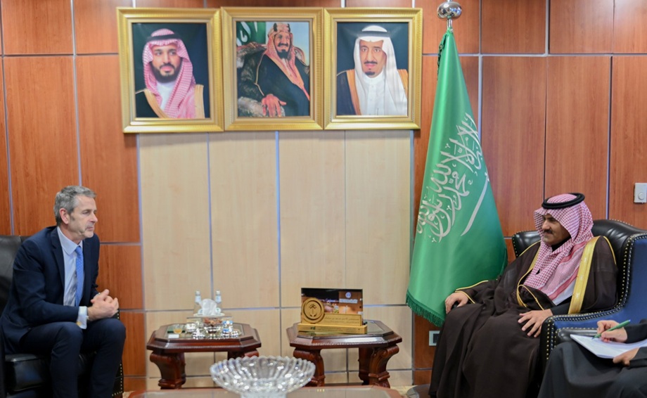 السفير آل جابر يستعرض مع مسؤولين بلجيكيين جهود السعودية لدعم السلام والاستقرار في اليمن