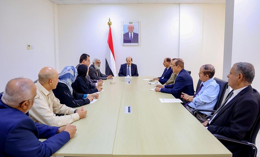 رئيس الوزراء اليمني يبحث إصلاحات وزارة الخارجية وتعزيز التنسيق مع البعثات الدبلوماسية