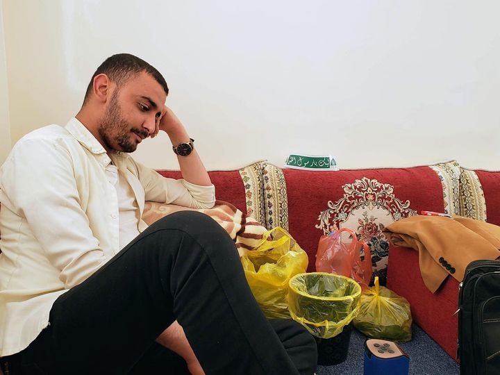 الصحفي محمد المياحي يمثل أمام استئناف حوثية رغم اقتراب انتهاء محكوميته