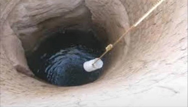 إب.. وفاة طفل غرقاً أثناء جلب المياه وسط أزمة مياه متفاقمة