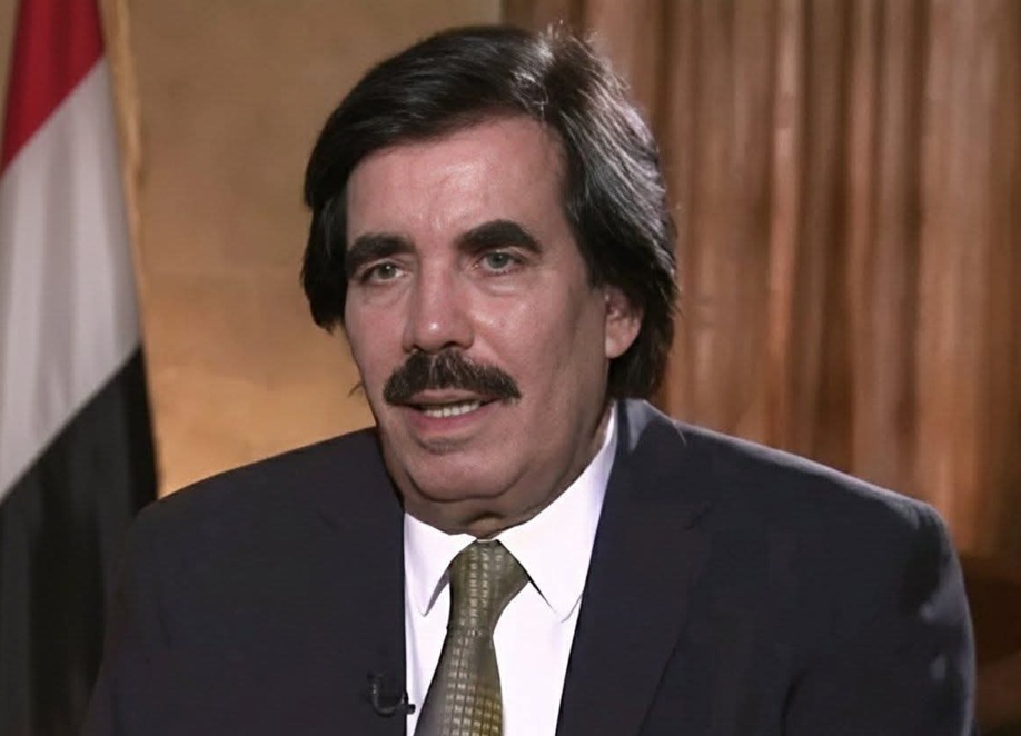 حميد الأحمر ينعي المناضل علي سالم البيض ويتحدث عن كلمات تاريخية ألقاها في ميدان السبعين