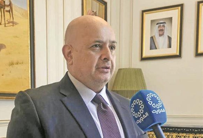 في سابقة دبلوماسية.. الكويت تسحب جنسية سفيرها في لندن