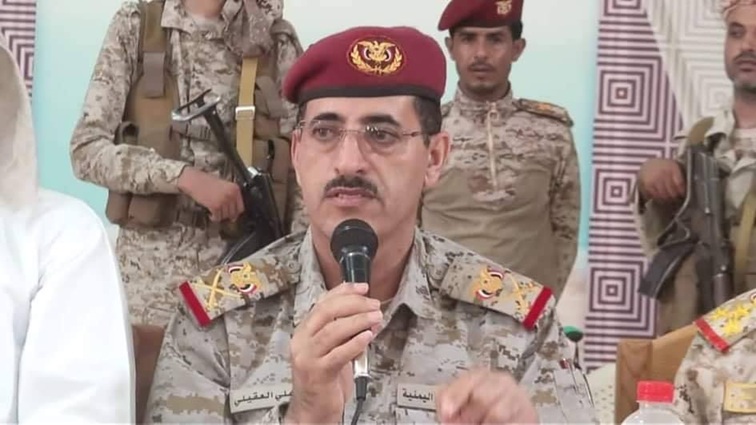 وزير الدفاع اليمني يفجر مفاجأة قوية: 300 ألف اسم وهمي ومكرر في كشوفات الجيش!