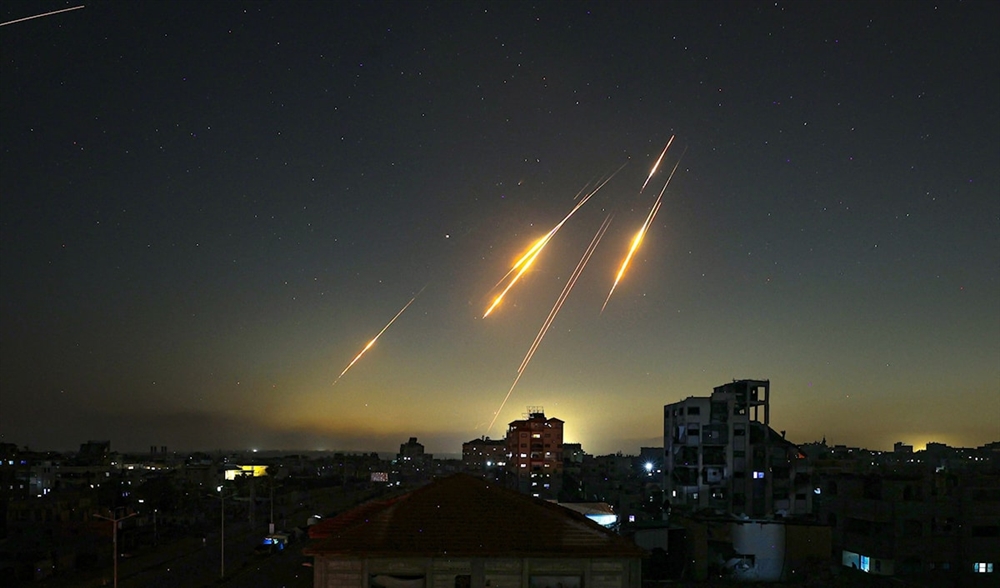 أمريكا تعزز انتشارها الجوي وطهران تكثف مناوراتها.. هل يبدأ الهجوم على إيران؟