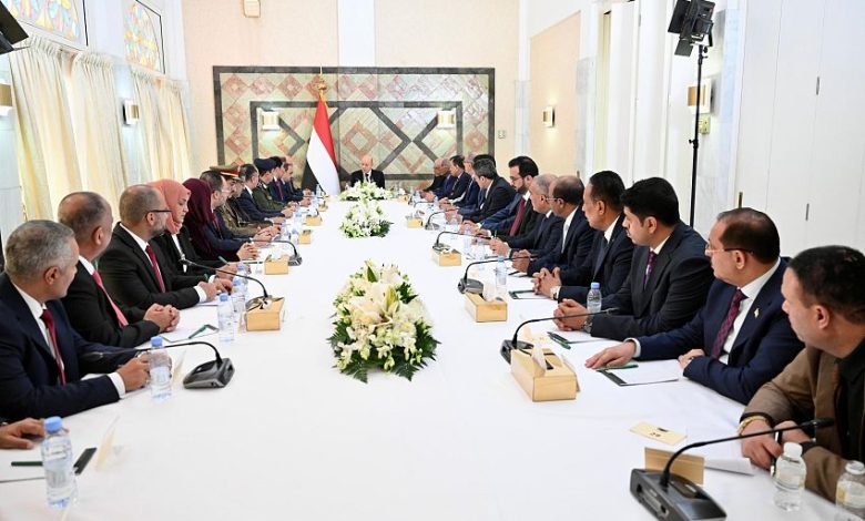 الكشف عن موعد عقد أول اجتماع للحكومة اليمنية في عدن