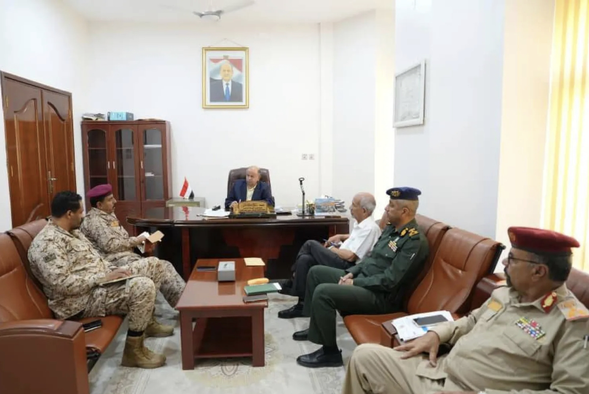 إجراءات أمنية مشددة في حضرموت قبيل عيد الفطر وحملات لضبط الأسلحة المنهوبة