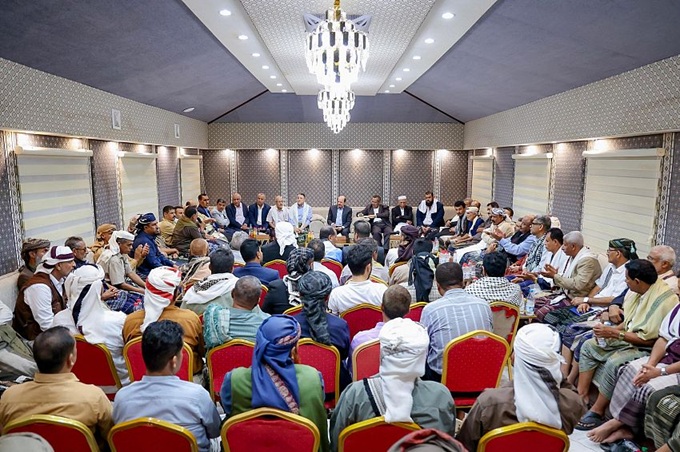 الزنداني يزف البشرى لـ أبناء هذه المحافظة ويتعهد باستثمارات ستحدث نقلة نوعية بعد سنوات من التجاهل