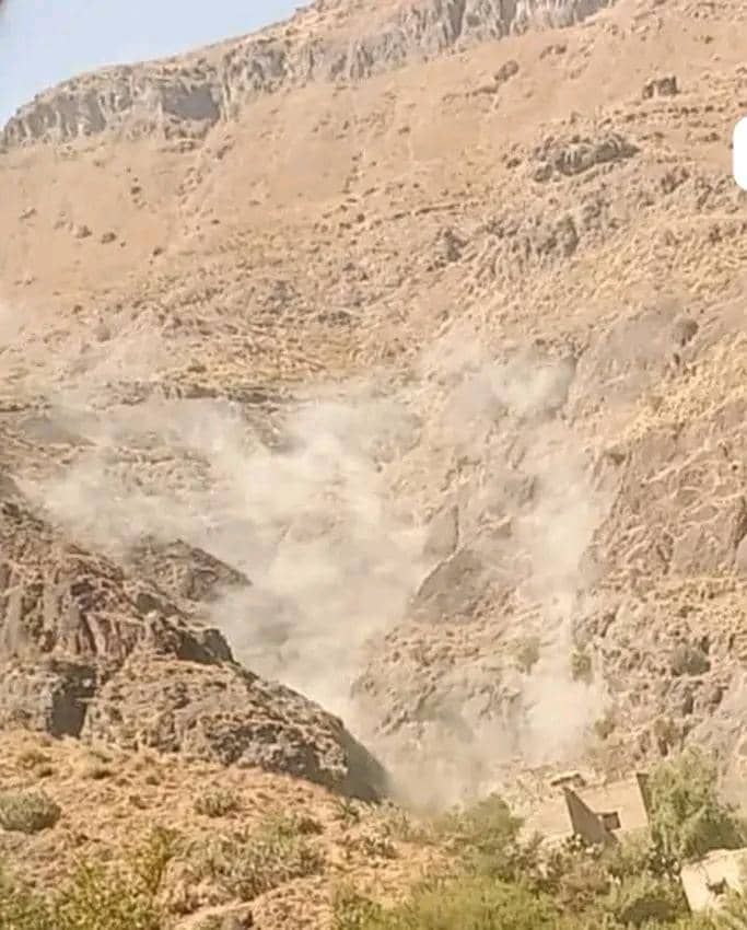 أهالي السياني في إب يحذرون من استحداثات عسكرية للحوثيين في الجبال وتهديدات كارثية للسكان