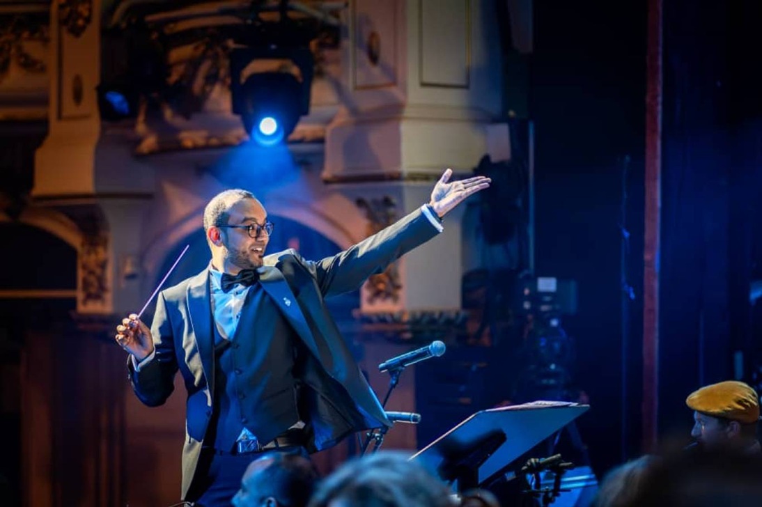 أمسية موسيقية يمنية استثنائية على مدار ساعتين ضمن برنامج معرض الشارقة الدولي للكتاب