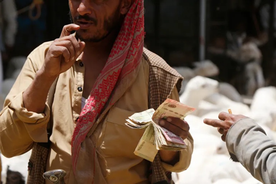 إمبراطورية الواردات: الحوثيون ونقاط الاختناق الاقتصادية في اليمن - [ترجمة خاصة]