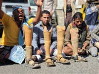 أحزاب تعز تعلن تضامنها مع جرحى الحرب وتطالب الحكومة بتدخل عاجل وإنشاء هيئة خاصة لرعايتهم