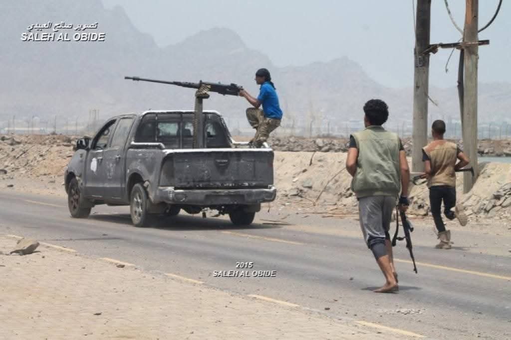عضو مجلس المقاومة في عدن يكشف تفاصيل إدارة المعركة ضد الحوثيين عام 2015