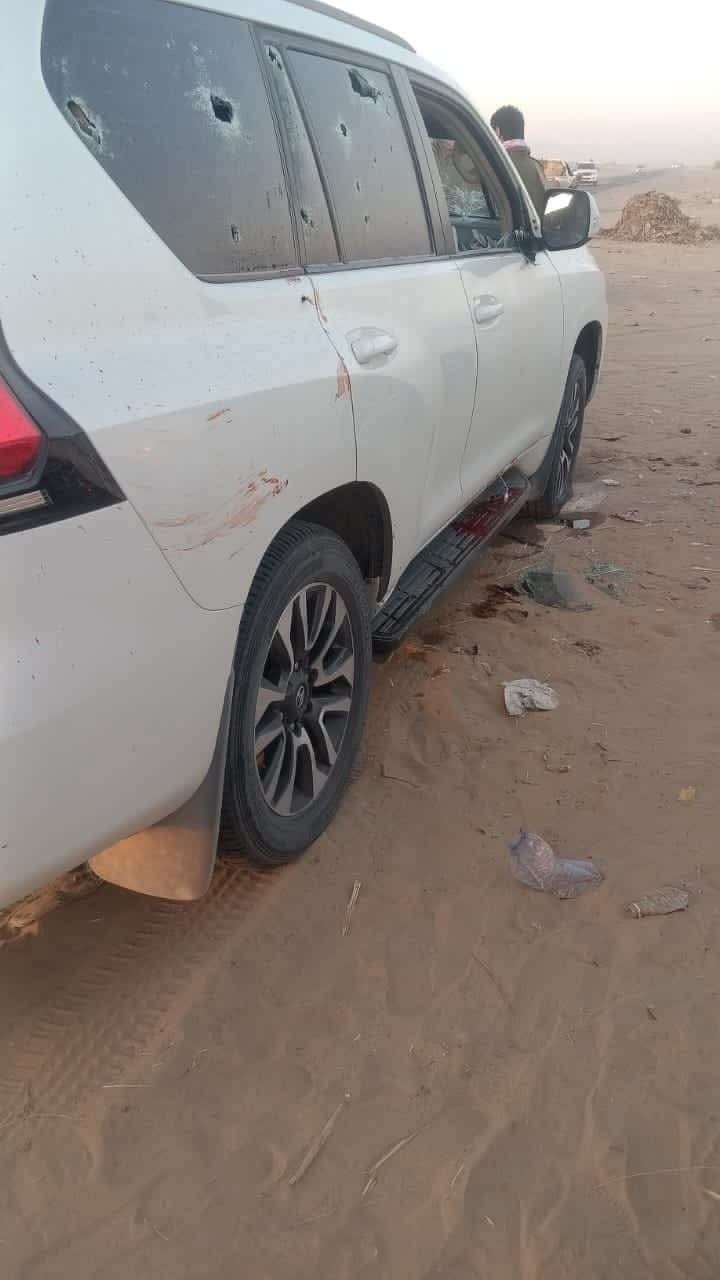 مسلحون مجهولون يهاجمون سيارة في مأرب.. قتلى وجرحى والتحقيقات جارية