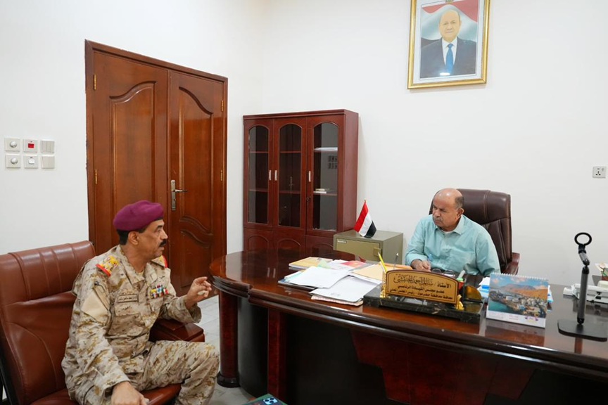 الخنبشي يطلع على الجاهزية الأمنية وانتشار القوات في المحافظات الشرقية