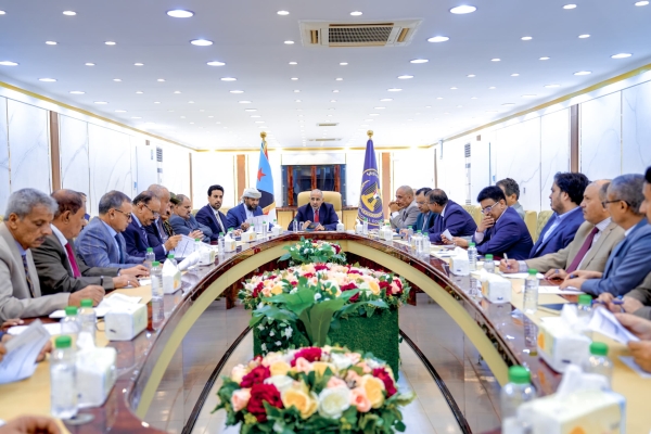 المجلس الانتقالي يهدد بتشكيل حكومة موازية ويضع هذا الشرط للتراجع