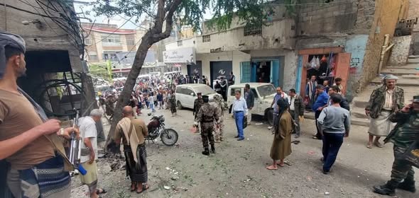 اول بيان لحزب الاصلاح في تعز عقب استهداف مقره بعبوة ناسفة