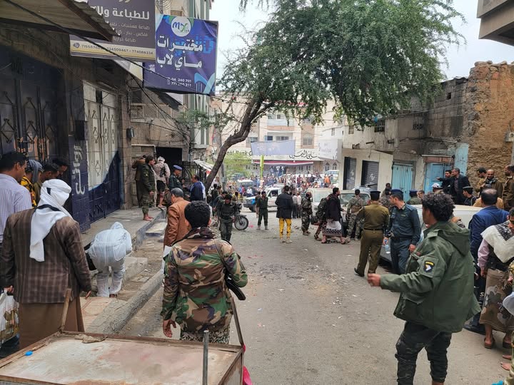 الكشف عن عدد واسماء ضحايا التفجير الذي استهدف مقر حزب الاصلاح في تعز