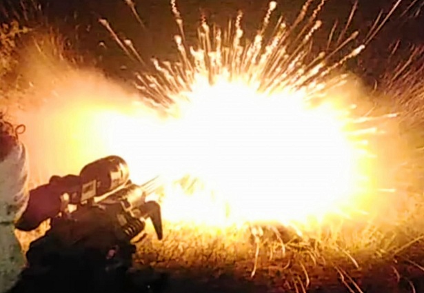 قصف للجيش يستهدف تجمعات لمليشيا الحوثي شمالي الضالع