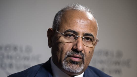 الزبيدي يعاود الظهور بخطاب نصي ويجدد التمسك بـ”الانفصال“ وبناء دولة فيدرالية