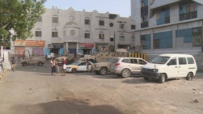 مجلس التنسيق يؤكد تظاهرة 27 نوفمبر أمام معاشيق ويعتبر صرف راتب واحد "محاولة للالتفاف"