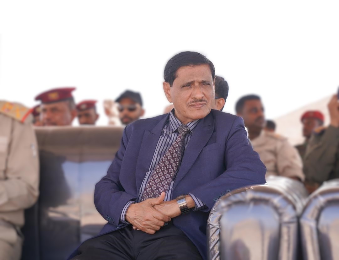 قادة المنطقة العسكرية الثانية يؤيدون بيان البحسني ضد العليمي ويطالبون بتدخل عاجل