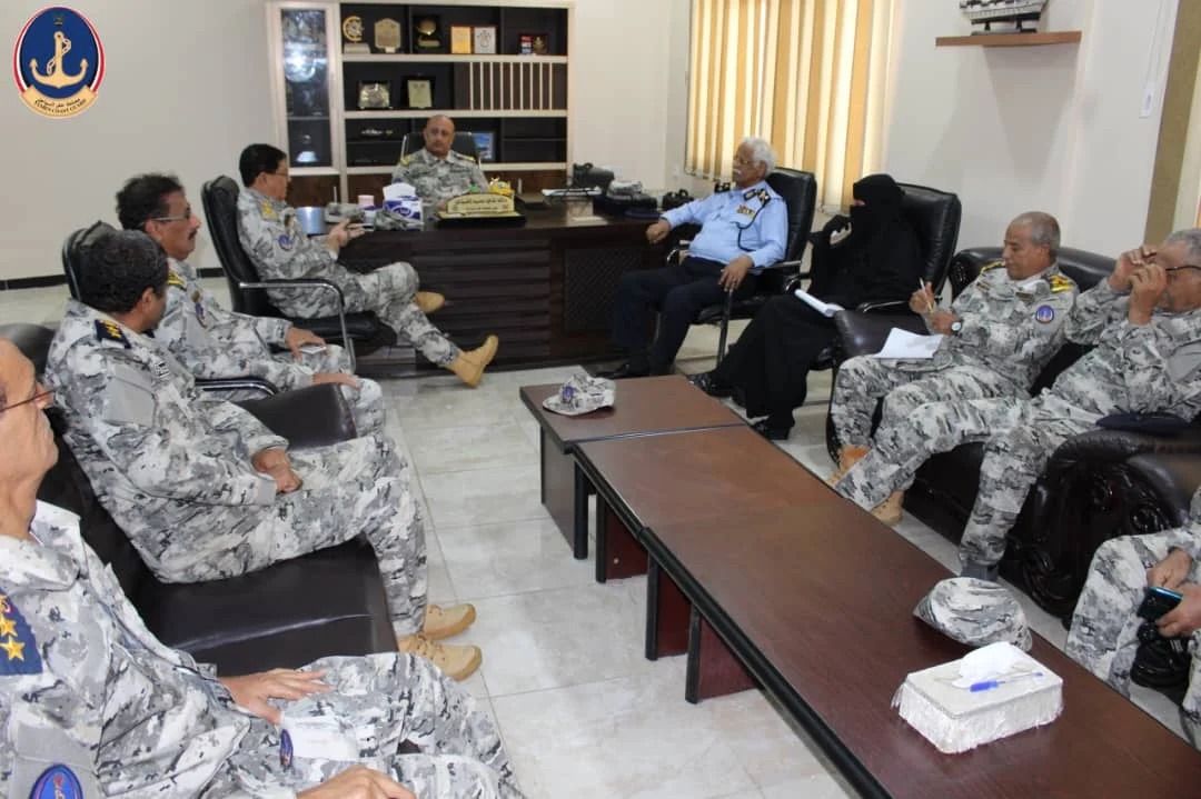 خفر السواحل اليمنية تعزز استعداداتها البحرية وتكثف جهود مكافحة التهريب