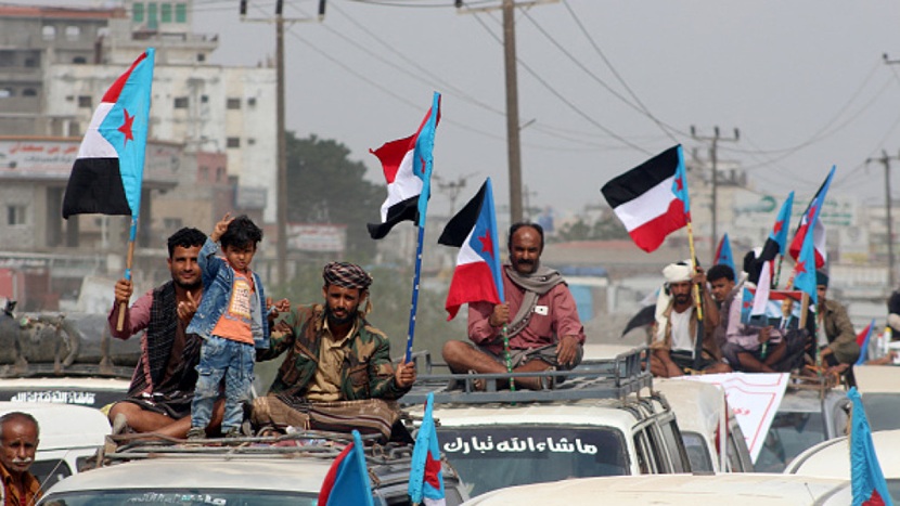 المجلس الانتقالي الجنوبي يدرس إعلان إدارة موازية في جنوب اليمن خلال أسابيع