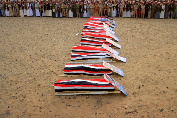 تشييع عسكري رسمي في مارب لجنود من المنطقة العسكرية الأولى قتلوا في حضرموت 