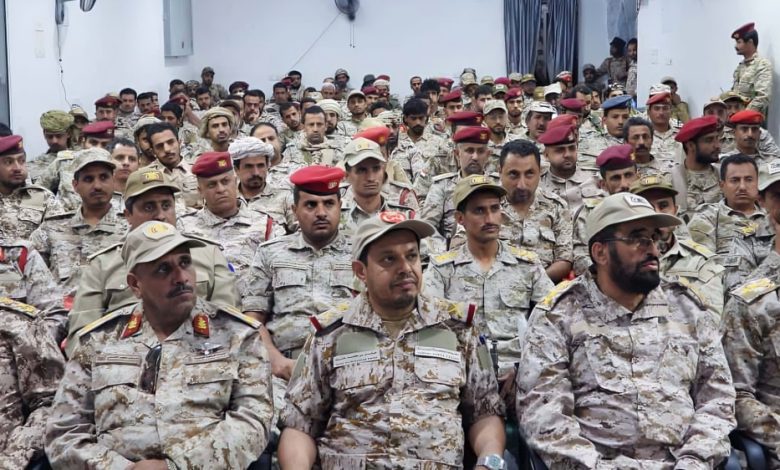 المنطقة العسكرية السادسة تنظم أمسية رمضانية لتعزيز الروح المعنوية والجاهزية القتالية