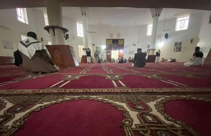 منع خطباء وإلغاء صلاة الجمعة في أكثر من 100 قرية بإب يثير غضبًا واسعًا