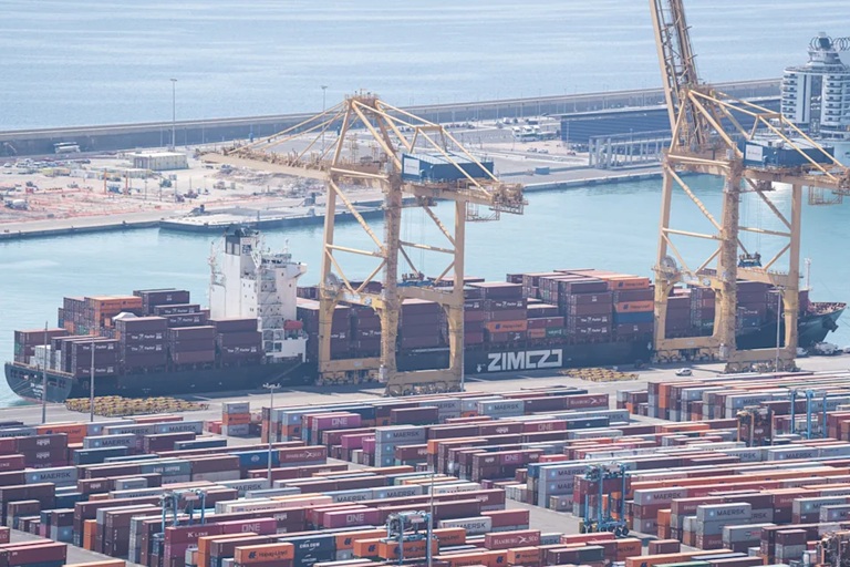 زيم الاسرائيلية تعلن استعدادها للعودة إلى البحر الأحمر إذا وافقت شركات التأمين