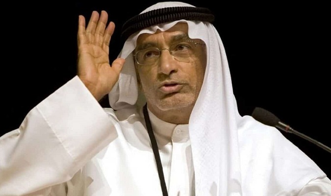 أكاديمي إماراتي مقرب من بن زائد يدعو العليمي للتنحي وقبول تقسيم اليمن وسط تصعيد انتقالي