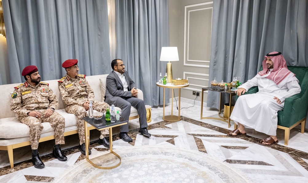 شيخ قبلي يتحدث عن مفاجأة للجميع بتنسيق غير معلن بين الرياض والحوثيين - [تفاصيل]