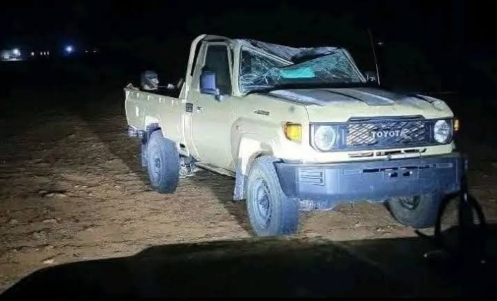 عاصفة قوية في صحراء حضرموت تودي بحياة جندي وتصيب العشرات