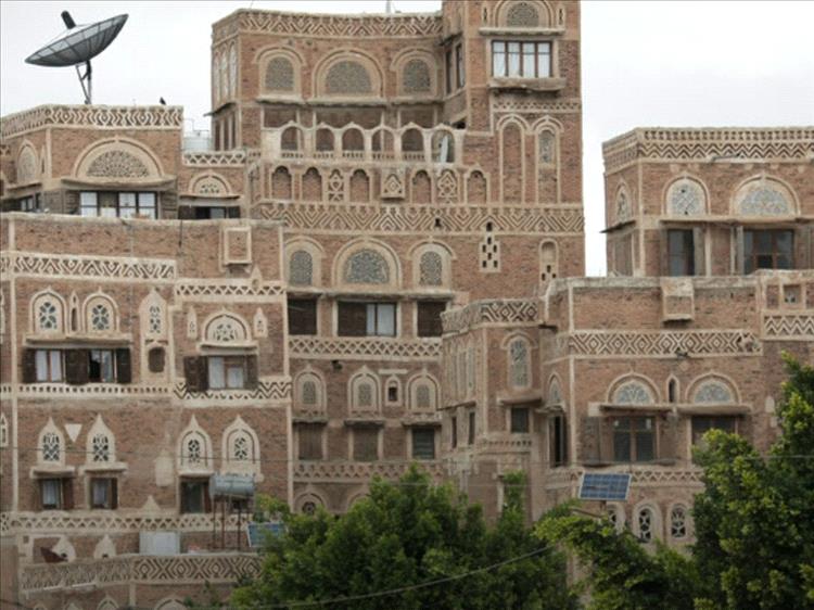 وفاة شخصين في صنعاء وإصابة ثالث بحالة حرجة  بسبب شرب مادة سامة