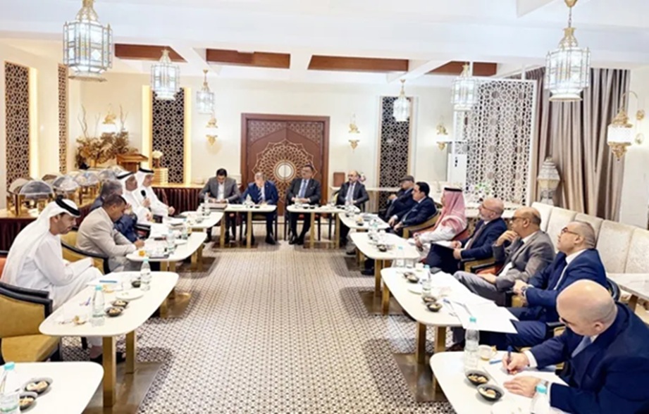 برئاسة سفير اليمن.. مجلس السفراء العرب في ماليزيا يدين العدوان الإيراني على دول الجوار 