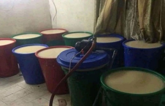 كارثة صامتة في صنعاء.. ارتفاع وفيات الكحول المغشوش إلى 12 شخصاً وتحذيرات من اتساع دائرة الضحايا