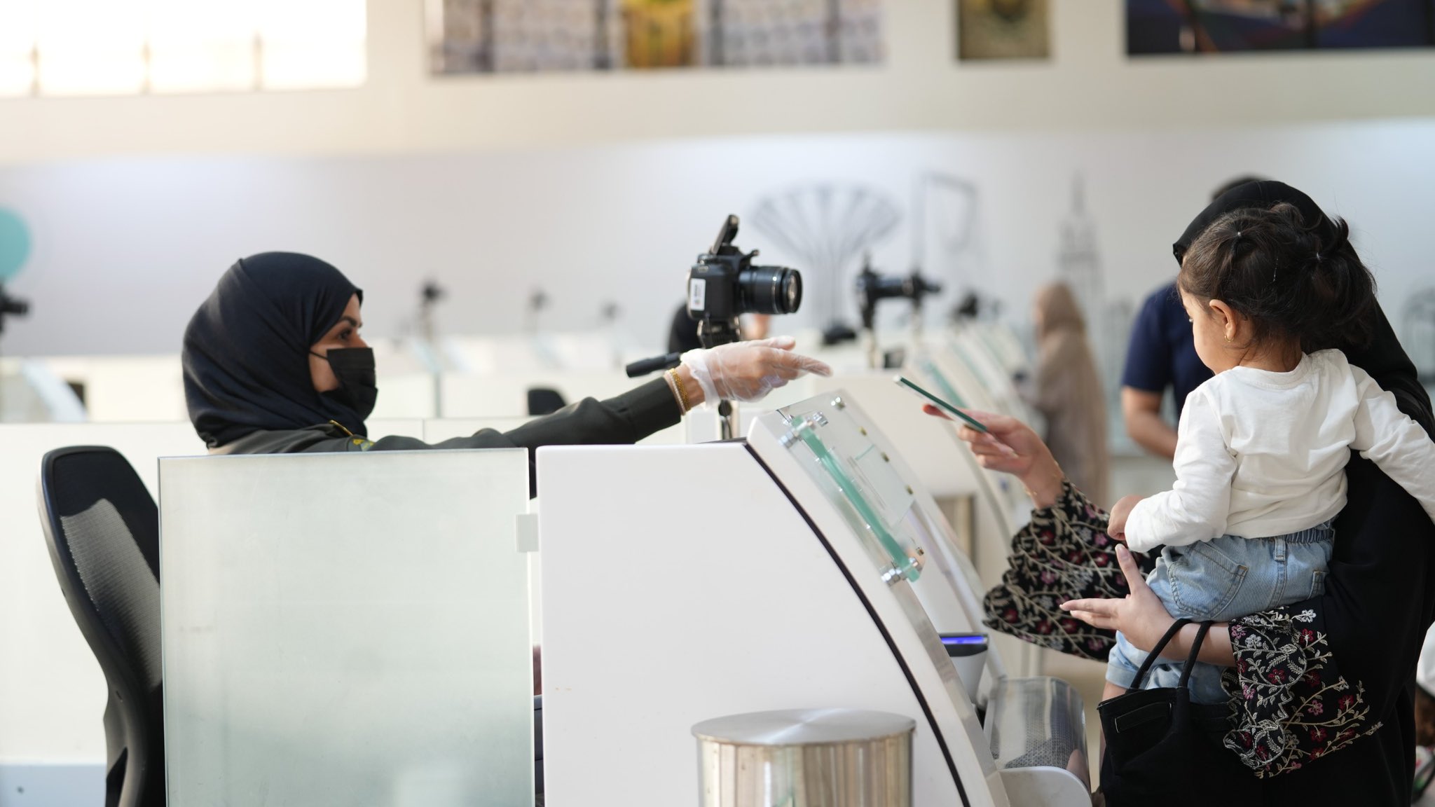 مصدر مطلع: ملف "البصمة النسائية" بمنفذ الوديعة لا يزال قيد الدراسة ولا صحة لتعيين كادر نسائي حالياً