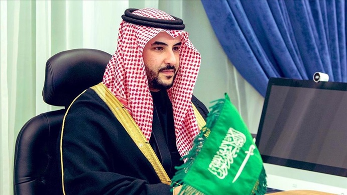 الإرياني: رسالة الأمير خالد بن سلمان تجسّد ثبات الموقف السعودي الداعم لأمن اليمن ووحدته وشرعيته