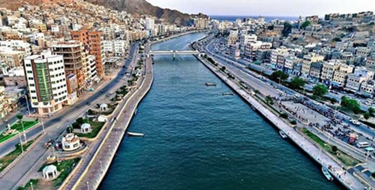 مكونات حضرمية تعلن دعمها لمخرجات مجلس الدفاع الوطني وتحذّر الانتقالي: حضرموت خط أحمر