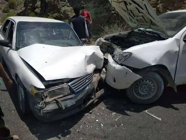خلال يوم واحد.. وفاة 3 أشخاص وإصابة 22 آخرين في 7 محافظات يمنية إثر 15 حادثًا مروريًا