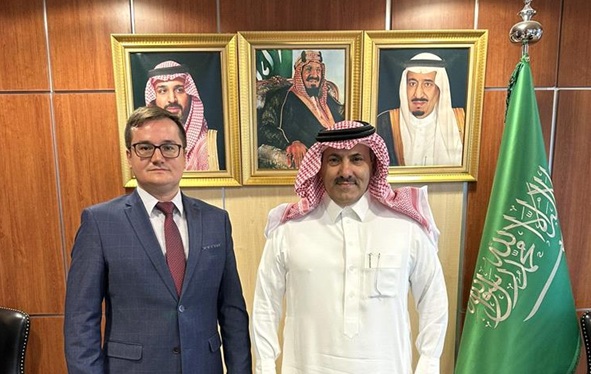 روسيا والسعودية تبحثان تطورات الأوضاع في المنطقة والأمن في البحر الأحمر وخليج عدن